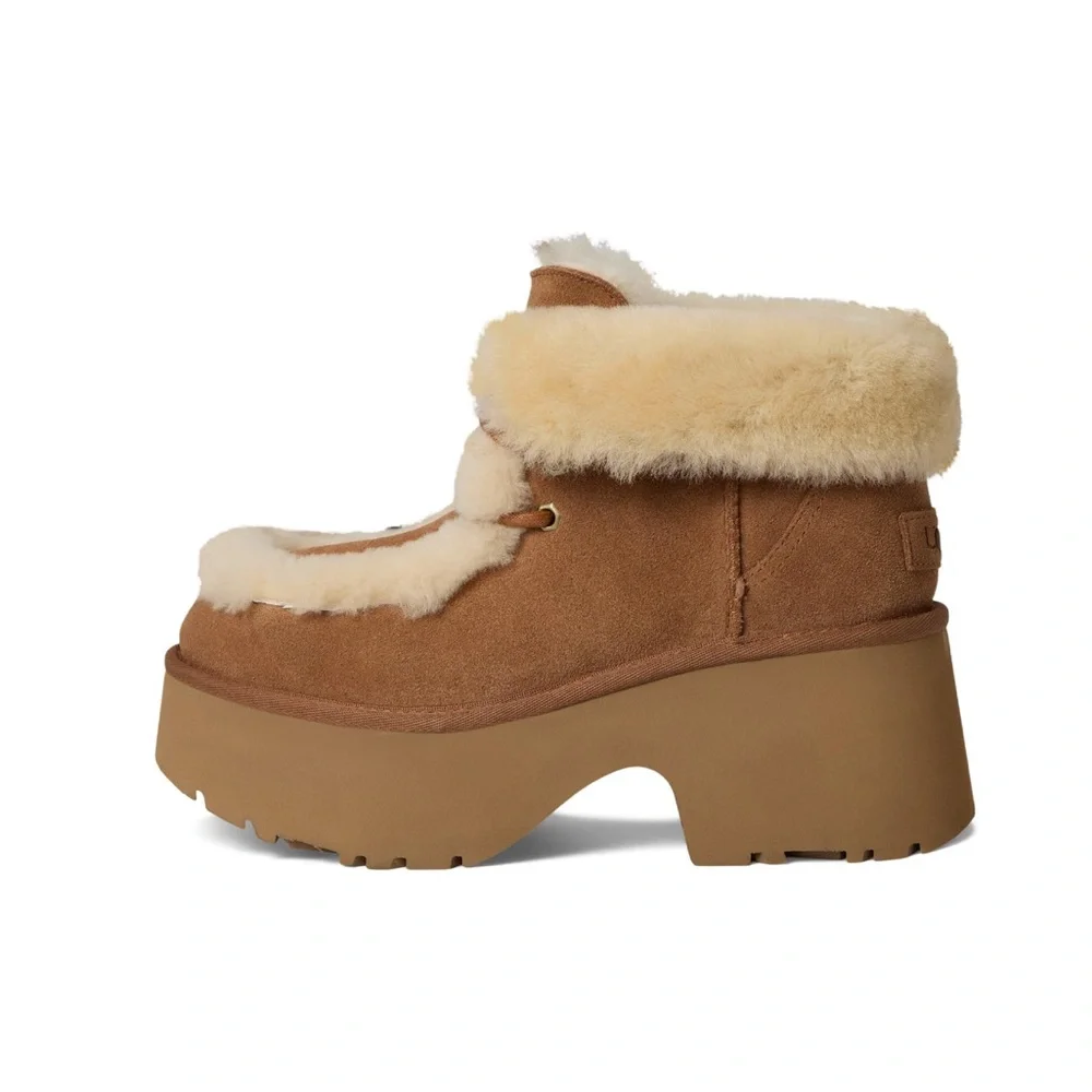 UGG Esmee Lace Up - Picture 2 of 15